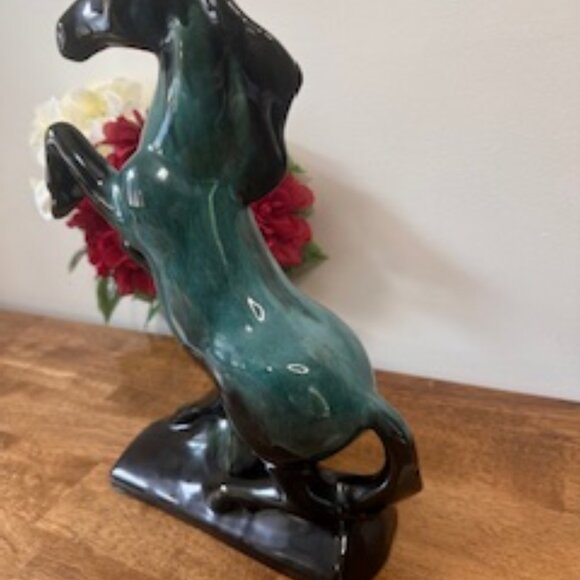 Blue Mountain‎ Pottery Rearing Horse Figurine Canadian Vintage Green Black Glaze - Picture 3 of 4